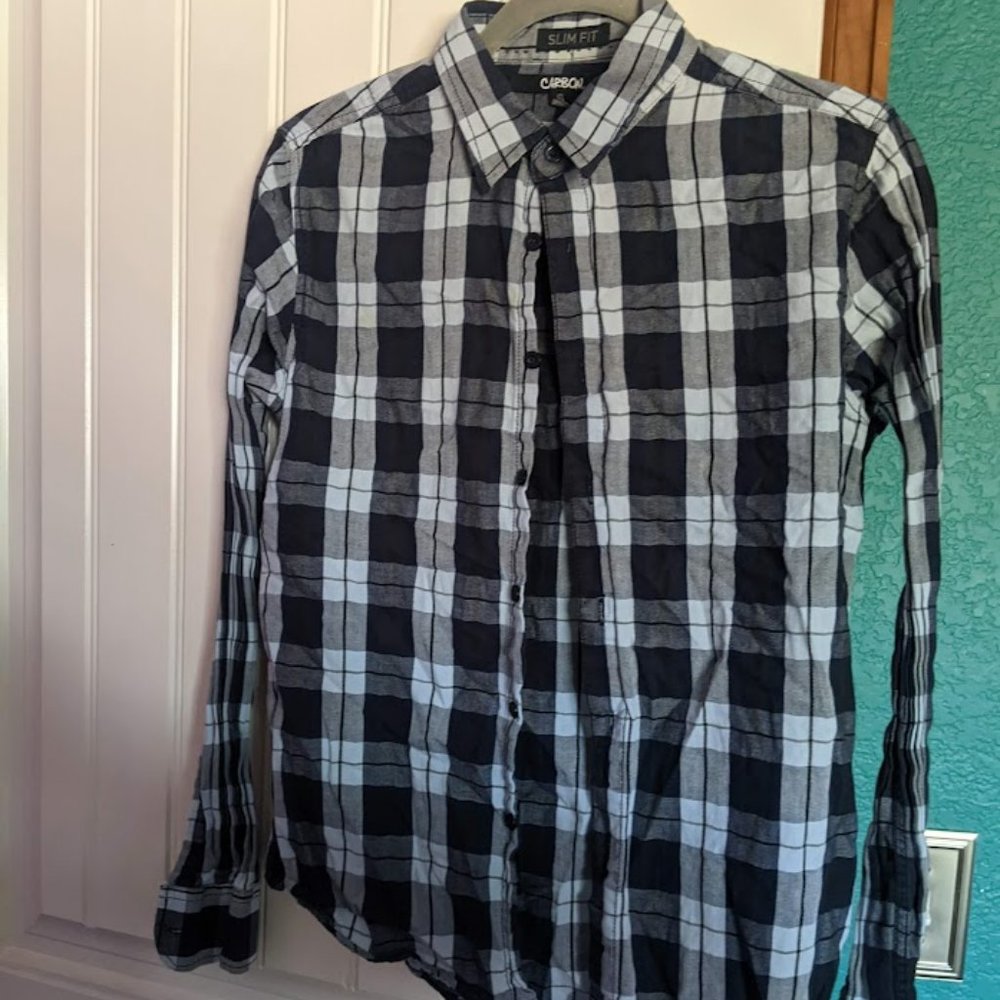 Men's casual button down plaid shirt